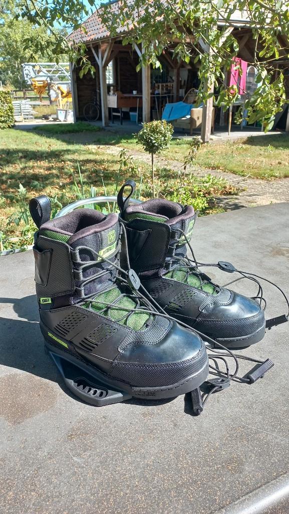 Jobe Nitro wakeboard bindingen 42-43, Watersport en Boten, Wakeboarden, Gebruikt, Ophalen of Verzenden