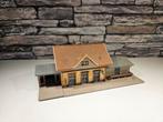 Station stationsgebouw N spoor trein 1:160, Hobby en Vrije tijd, Modeltreinen | N-Spoor, Overige merken, Gebruikt, Gelijkstroom of Wisselstroom