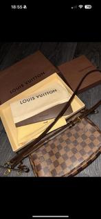 Louis Vuitton pochette, Sieraden, Tassen en Uiterlijk, Tassen | Damestassen, Ophalen of Verzenden, Gebruikt, Bruin