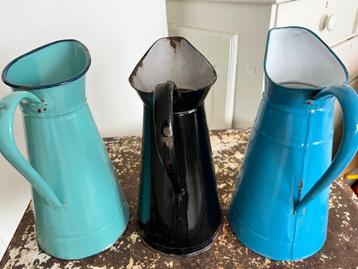 Brocante Emaille Kannen  3 x  beschikbaar voor biedingen
