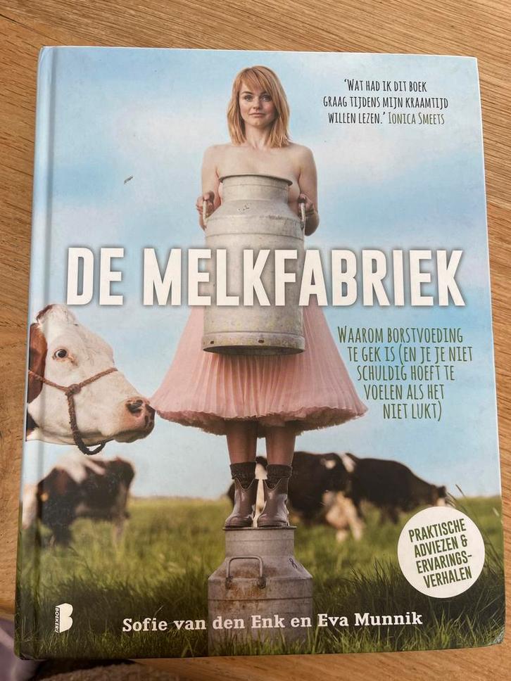 De Melkfabriek - Sofie van den Enk & Eva Munnik, Boeken, Historische romans, Zo goed als nieuw, Ophalen of Verzenden