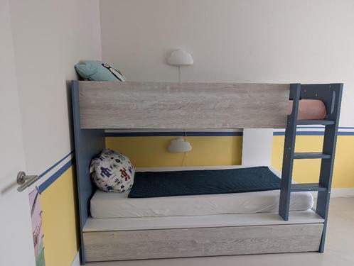 🛏️ Stapelbed Jules blauw met slaaplade – goede staat, Huis en Inrichting, Slaapkamer | Bedden, Gebruikt, Eenpersoons, 90 cm, 200 cm