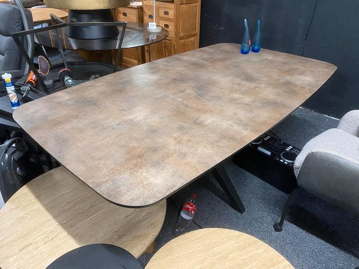 Betonlook Tafel  deens ovaal 180x103 met Matrixpoot, Huis en Inrichting, Tafels | Eettafels, Nieuw, 100 tot 150 cm, 150 tot 200 cm