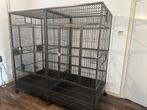 Grote papegaaienkooi te koop, Dieren en Toebehoren, Vogels | Hokken en Kooien, Ophalen of Verzenden, Zo goed als nieuw, Aluminium
