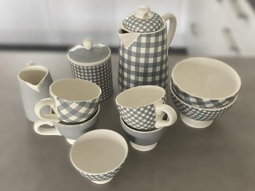 Servies, 'At home with Marieke', grijs, Huis en Inrichting, Keuken | Servies, Zo goed als nieuw, Overige typen, Overige stijlen