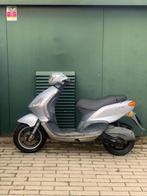 Piaggio Fly 172cc | Uniek |  Autowheelie, Fietsen en Brommers, Scooters | Piaggio, Ophalen, Zo goed als nieuw, Tweetakt, Fly