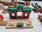 Brio treinenset, incl. station, ontploffende tunnel, Thomas, Kinderen en Baby's, Speelgoed | Houten speelgoed, Ophalen of Verzenden