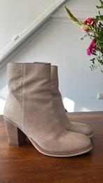 Vera gomma enkellaarzen 39 beige, Ophalen of Verzenden, Zo goed als nieuw, Beige