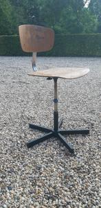 Werkstoel atelier stoel zithoogte 57, Ophalen, Gebruikt, Eén