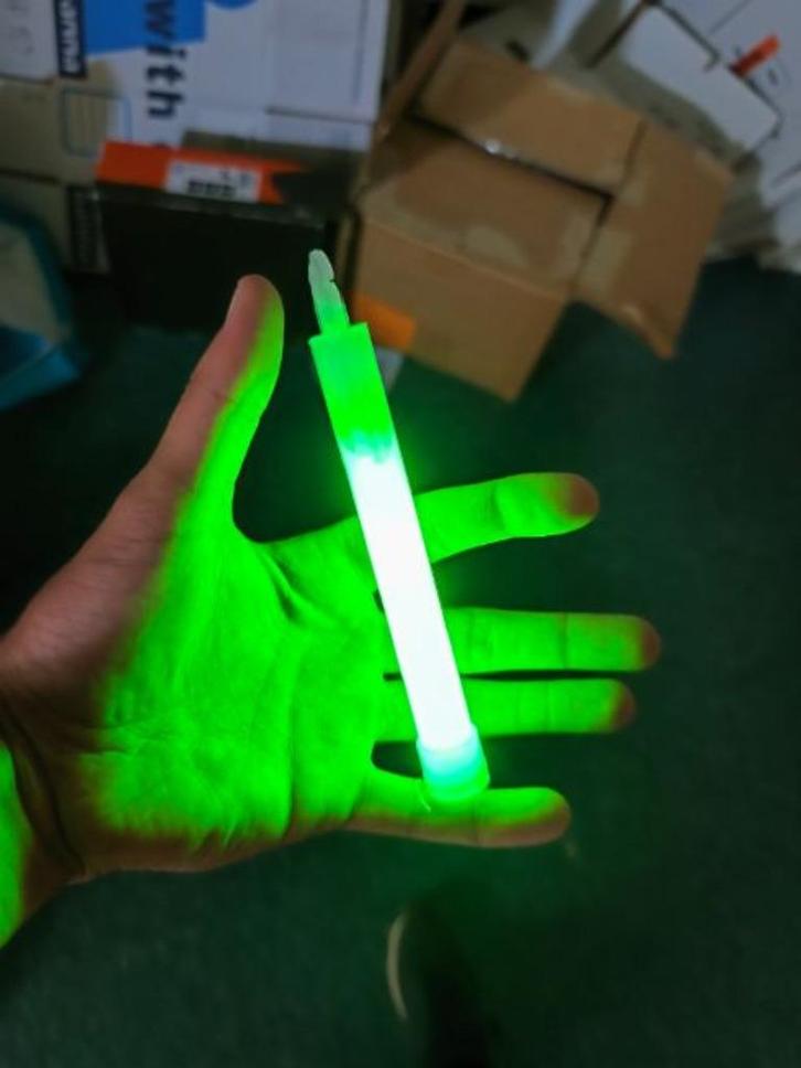 Cyalume Chemlight 12 H Green, Verzamelen, Militaria | Algemeen, Landmacht, Overige typen, Nederland, Ophalen of Verzenden