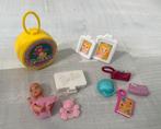 Barbie skipper oppassen logeren spulletjes, Ophalen of Verzenden, Zo goed als nieuw, Kleertjes