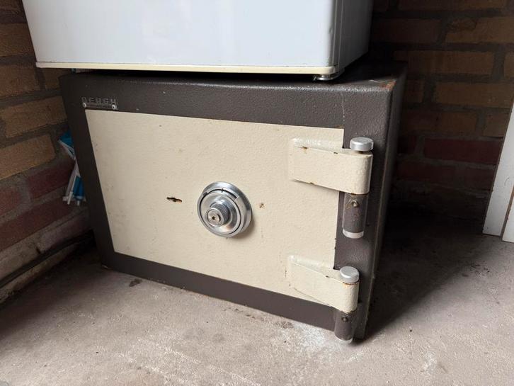 Zeer zware Bergh kluis, brandkast, anti diefstal kast, Huis en Inrichting, Brandblussers en Brandkasten, Gebruikt, Brandkast, Ophalen