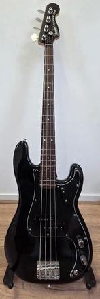 Squier (70s precision bass "replica"), Ophalen, Zo goed als nieuw, Elektrisch