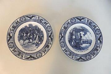 2 Mooie blauwe wandborden (société ceramique Maestricht ) beschikbaar voor biedingen