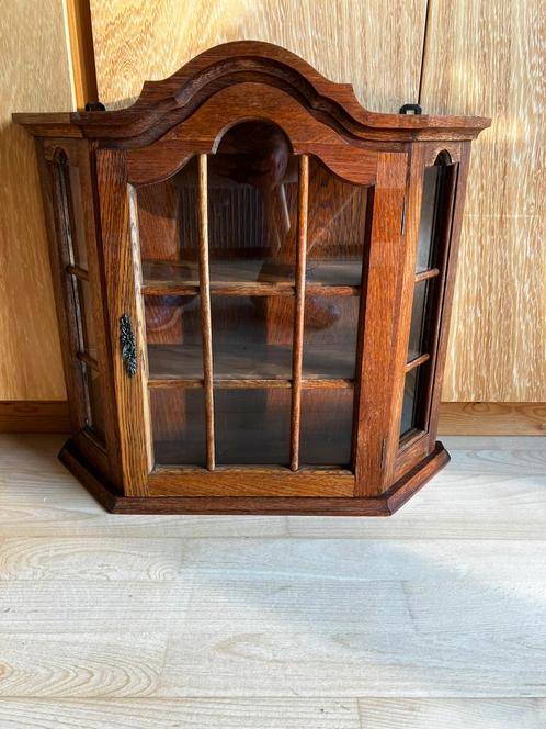 Vintage vitrine kastje, Huis en Inrichting, Kasten | Vitrinekasten, Zo goed als nieuw, Minder dan 100 cm, 50 tot 100 cm, Minder dan 25 cm