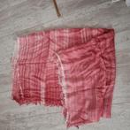 Grote oud roze sjaal moire gekleurd 110 bij 220 cm. Ook te d, Kleding | Dames, Ophalen of Verzenden, Zo goed als nieuw, Maat 46/48 (XL) of groter