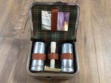 Oud Brocante Scheersetje in Etui beschikbaar voor biedingen