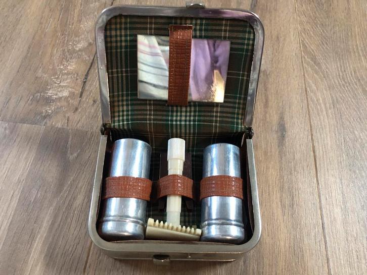 Oud Brocante Scheersetje in Etui, Huis en Inrichting, Overige Huis en Inrichting, Ophalen of Verzenden
