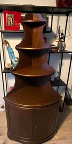 Stijlvolle houten hoekkast met opbergruimte., Ophalen, Klassiek / vintage, met een zachte glans., 50 tot 100 cm, Zo goed als nieuw