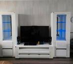 Moderne witte vitrinekast met glazen deuren, Kunststof, Zo goed als nieuw, Met lade(s), 150 tot 200 cm