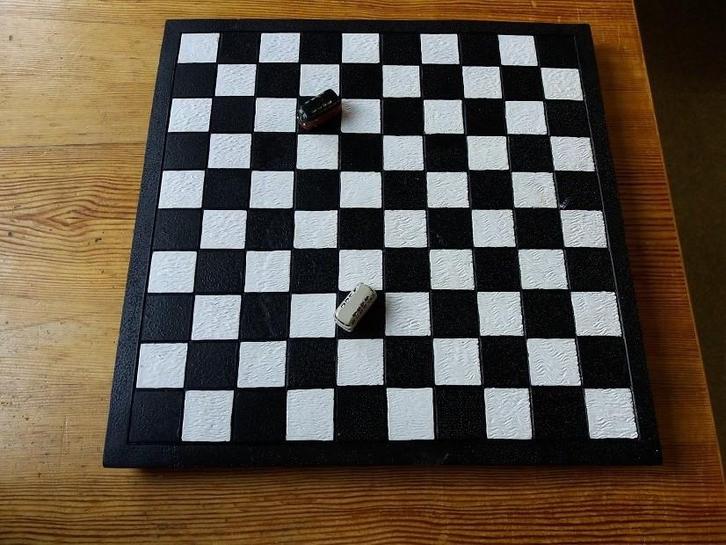 Kunstzinnig Dambord, Antiek en Kunst, Kunst | Designobjecten, Ophalen of Verzenden