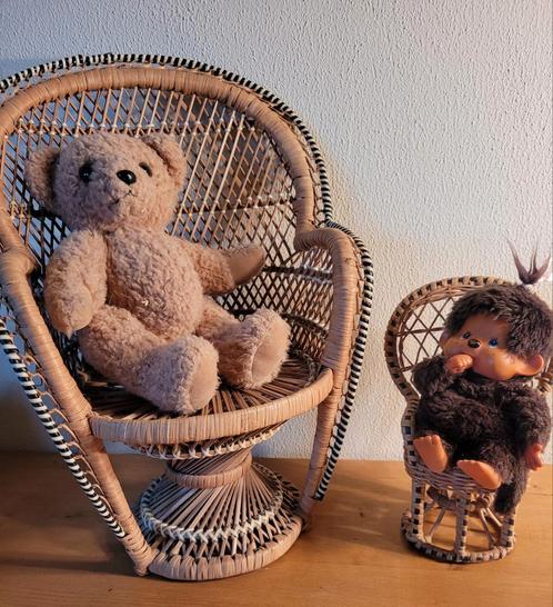 2 poppenstoel pauwenstoel rieten stoeltje riet stoel beer, Kinderen en Baby's, Speelgoed | Poppen, Zo goed als nieuw, Overige typen