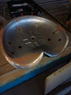 Tractorstoell metaal. 40cm op 35 cm., Ophalen