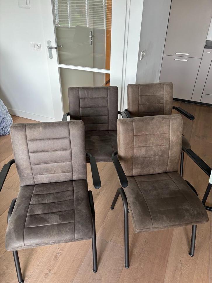 Bruine, leren eettafelstoelen, Huis en Inrichting, Stoelen, Gebruikt, Vier, Metaal, Stof, Bruin, Ophalen