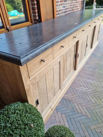 Prachtige vol eiken dressoir  beschikbaar voor biedingen