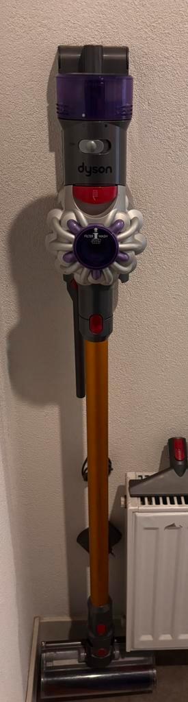 Dyson V8 absolute 2023 beschikbaar voor biedingen