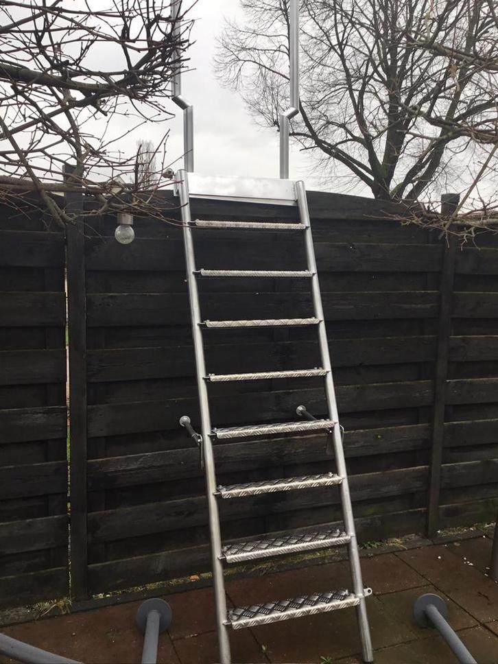 Mooie zwemtrap, Doe-het-zelf en Verbouw, Ladders en Trappen, Nieuw, Trap, 2 tot 4 meter, Ophalen