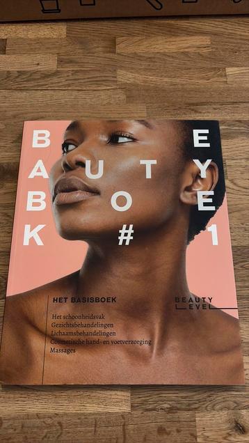 Beautyboek #1 het basisboek beschikbaar voor biedingen