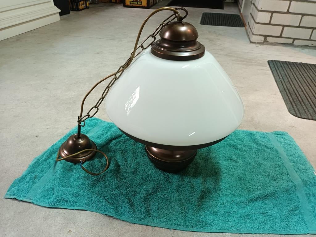 Hanglamp hang lamp metaal metalen met melkglas melk glas, Huis en Inrichting, Lampen | Hanglampen, Ophalen, Gebruikt, Glas