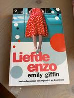 Liefde Enzo - Emily Giffin, Ophalen of Verzenden, Zo goed als nieuw