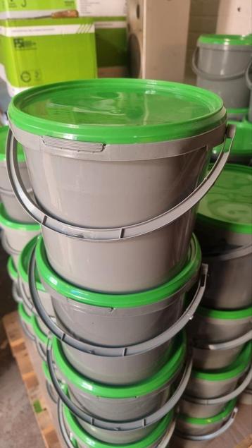 Restpartij Beton/Muurverf – Kleur Wit – 5kg per Emmer beschikbaar voor biedingen