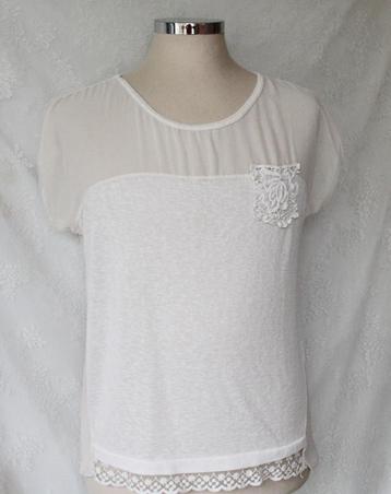 MOOIE offwhite/ecru top met kant maat M van SOLANGE