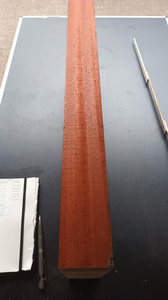 Padouk blok nr 8.  60 x 23 x 6,2 cm, Hobby en Vrije tijd, Overige Hobby en Vrije tijd, Nieuw, Ophalen of Verzenden