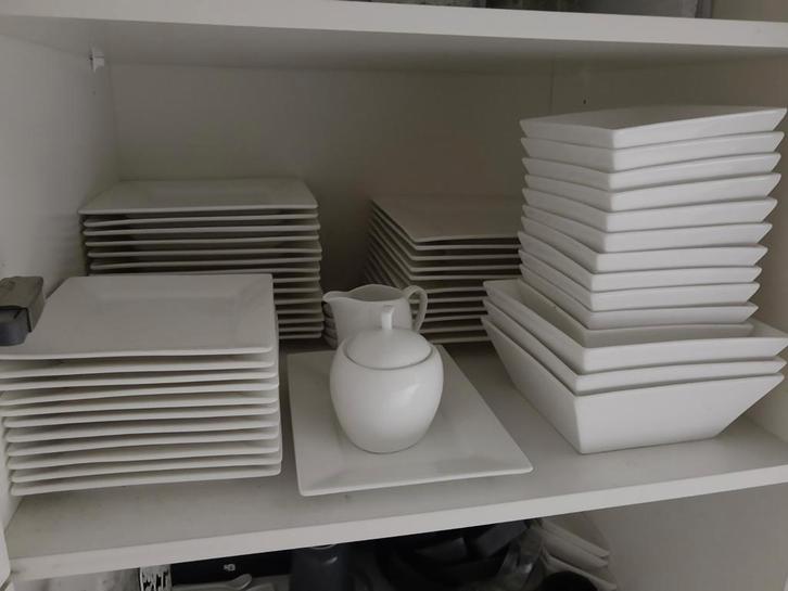 Modern Vierkant Servies - 10 Delig, Huis en Inrichting, Keuken | Servies, Zo goed als nieuw, Compleet servies, Effen, Keramiek
