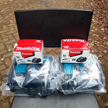 Niewe makita 5.0 18 volt en laders beschikbaar voor biedingen