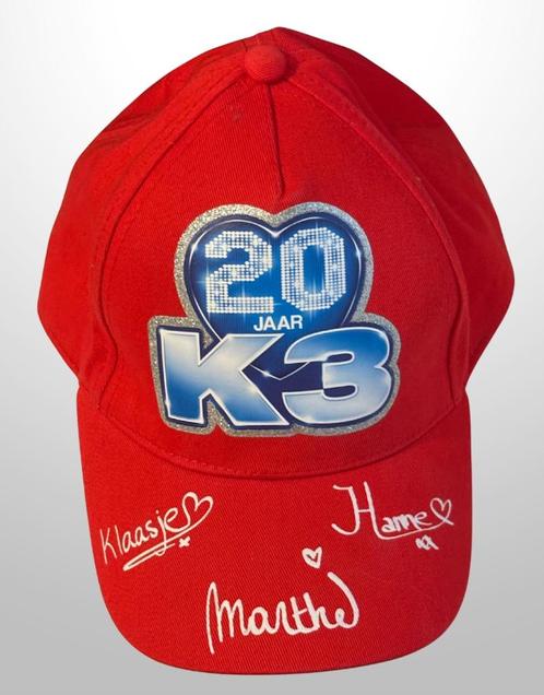 K3 Pet - 20 Jaar met Handtekeningen, Verzamelen, Kleding en Patronen, Nieuw, Hoed, Pet, of Sjaal, Verzenden