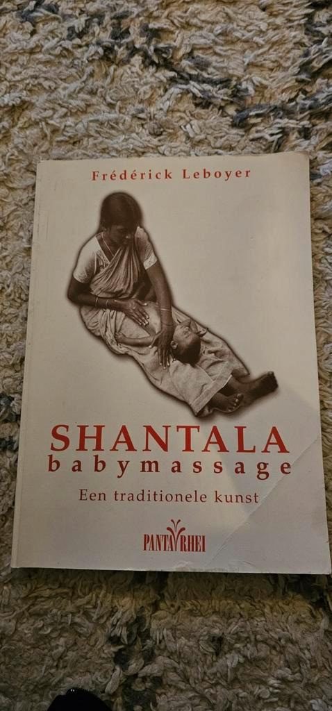 Shantala Babymassage - Frédéric Leboyer, Boeken, Zwangerschap en Opvoeding, Zo goed als nieuw, Zwangerschap en Bevalling, Ophalen of Verzenden