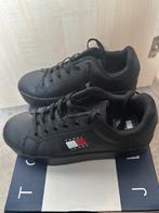 Tommy Hilfiger Sneakers - Zwart, Kleding | Dames, Schoenen, Ophalen of Verzenden, Zo goed als nieuw, Zwart