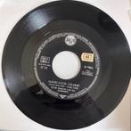Elvis Presley - Good luck Charm, Gebruikt, 7 inch, Single, Ophalen of Verzenden