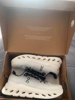 On Cloud X5 Sneakers - Nieuwstaat!, Kleding | Heren, Schoenen, Wit, Nieuw, Ophalen of Verzenden, Sneakers of Gympen