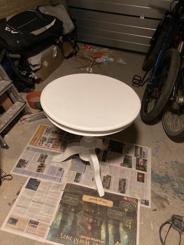 Wit Bijzettafeltje - Net Geschilderd! beschikbaar voor biedingen