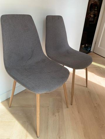 2 Grijze Eetkamerstoelen - Gebruikt