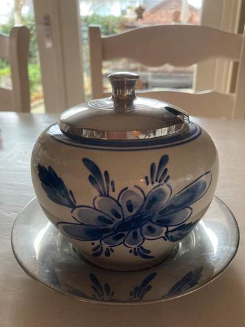 Vintage suikerpot beschikbaar voor biedingen