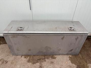 RVS Opslagbox met Gasveren & Slot beschikbaar voor biedingen