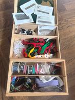 Sierlinten en nylon halsbanden om zelf sierbanden te maken, Ophalen of Verzenden, Zo goed als nieuw