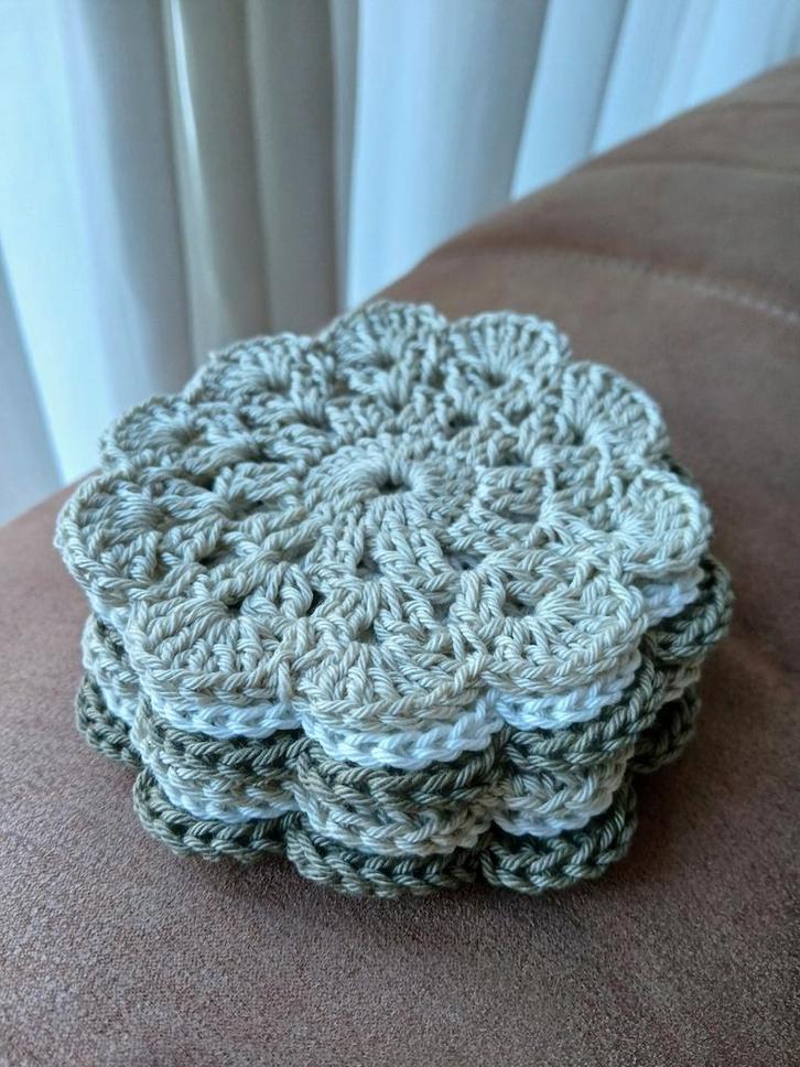 6 gehaakte onderzetters, Huis en Inrichting, Woonaccessoires | Onderzetters, Nieuw, Glas of Kopje, Ophalen of Verzenden